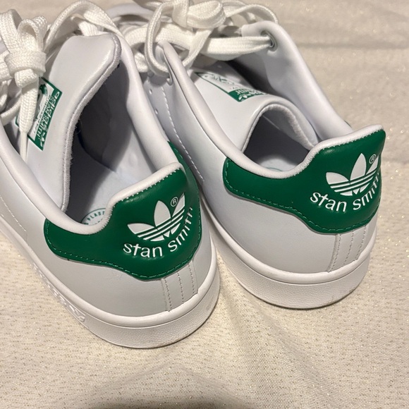 Adidas Stan Smith White and Green Sneakers - Picture 2 of 7